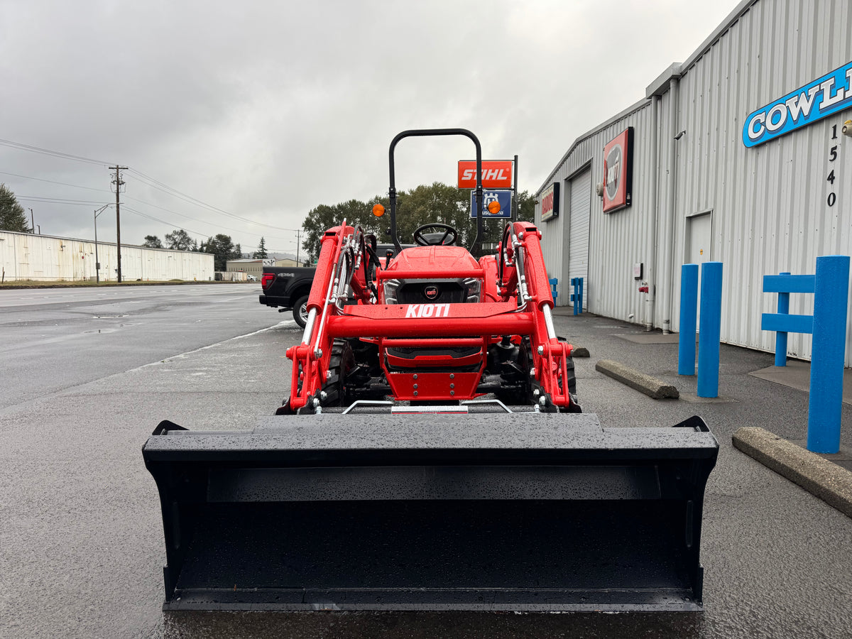 DK4720 SEH Kioti Tractor and KL5521 Loader