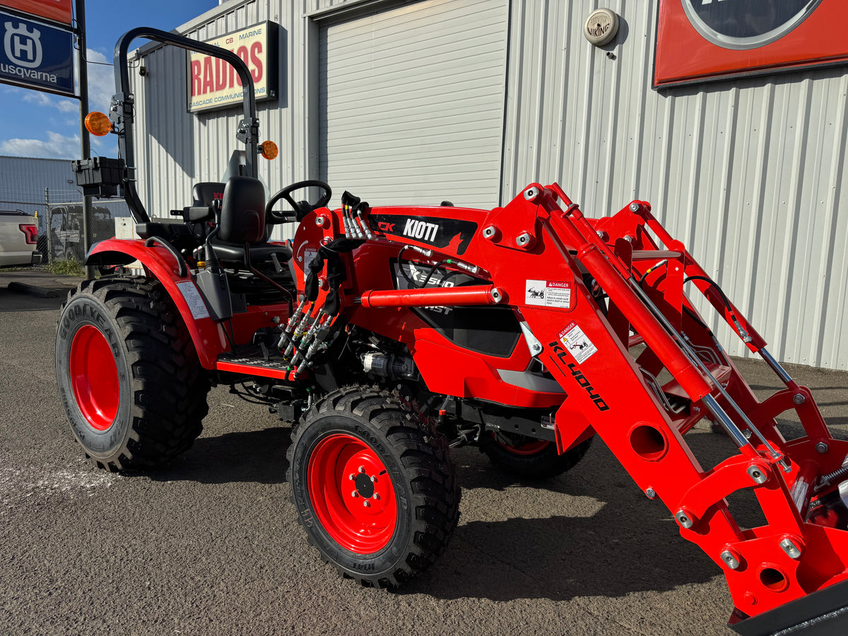 CK 3540SEH Kioti Tractor and KL4040 Loader