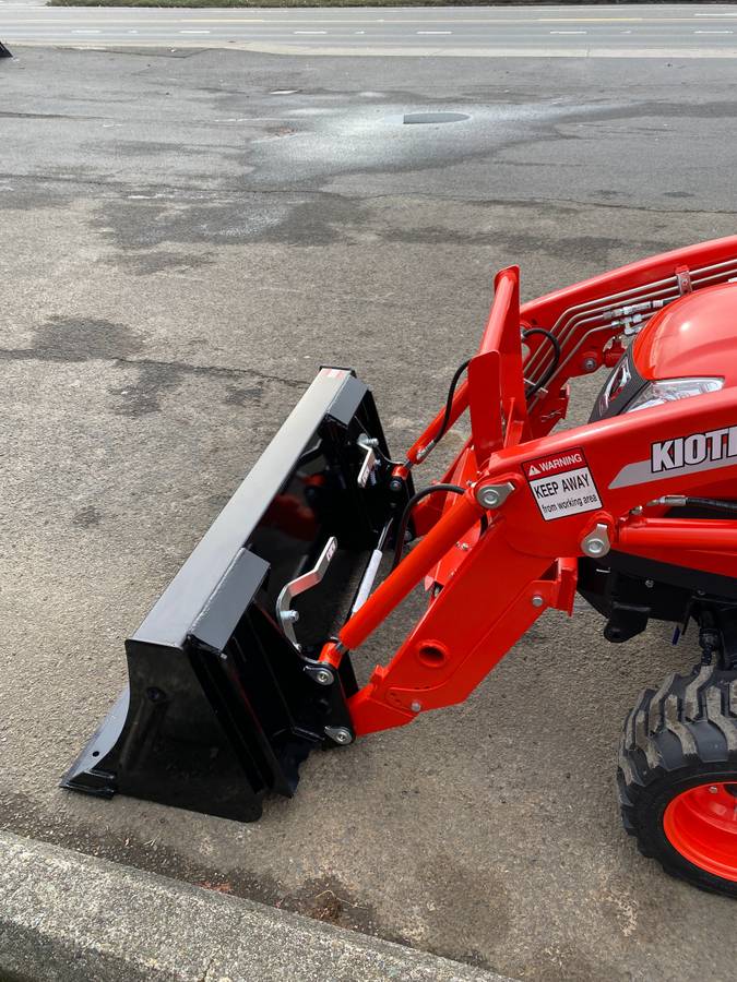 CS2510 HST Kioti Tractor and KL2410 Loader